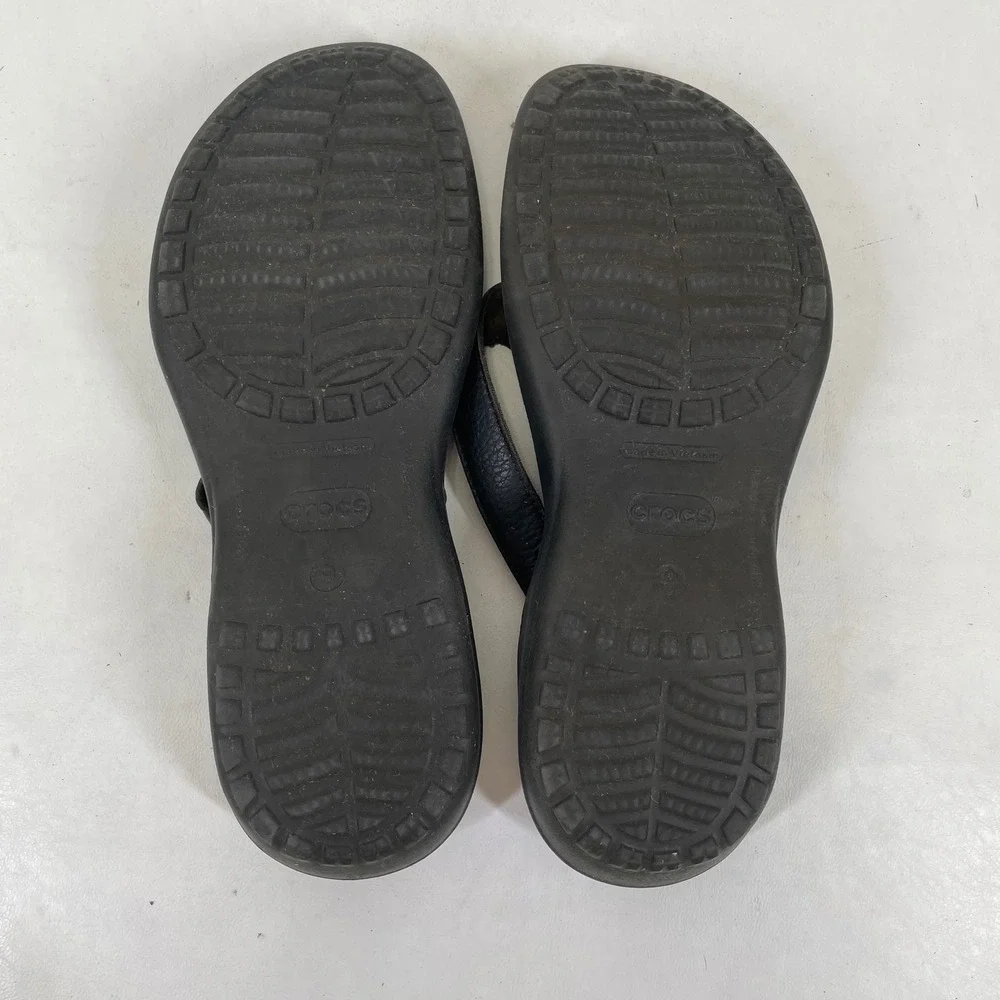Crocs Yukon Mens Flip Flops Black Grey Leather Strap Sandals Size 9